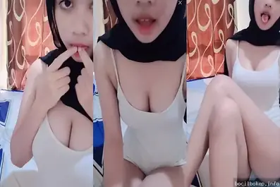 Cewek cantik body seksi toket gede live super nakal